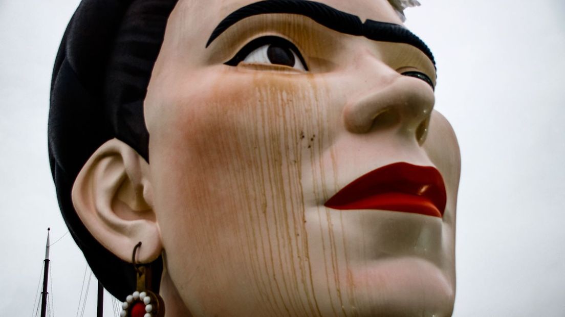 Frida Kahlo beeld uitgelopen