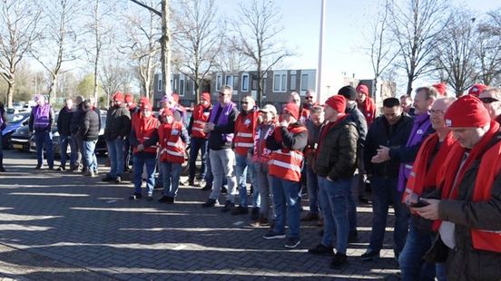Frietmakers staken: 'Wij willen geen appelflappen, maar echte flappen'