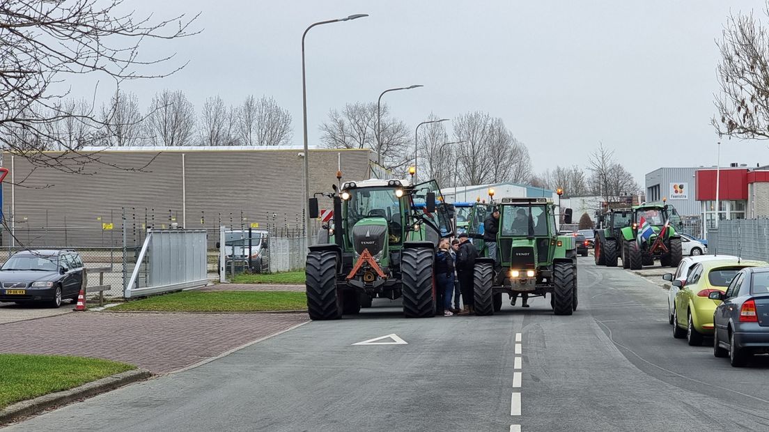 Trekkers op weg naar de Groninger binnenstad