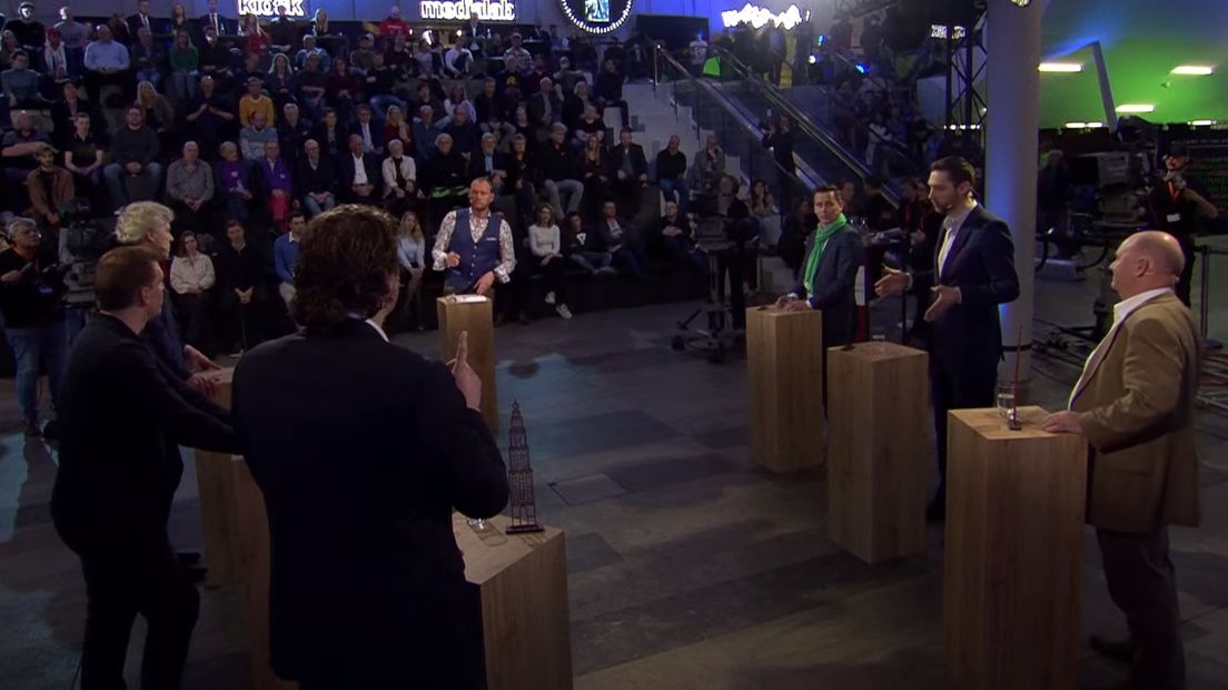 Zes lijsttrekkers kruisen de degens in het debat
