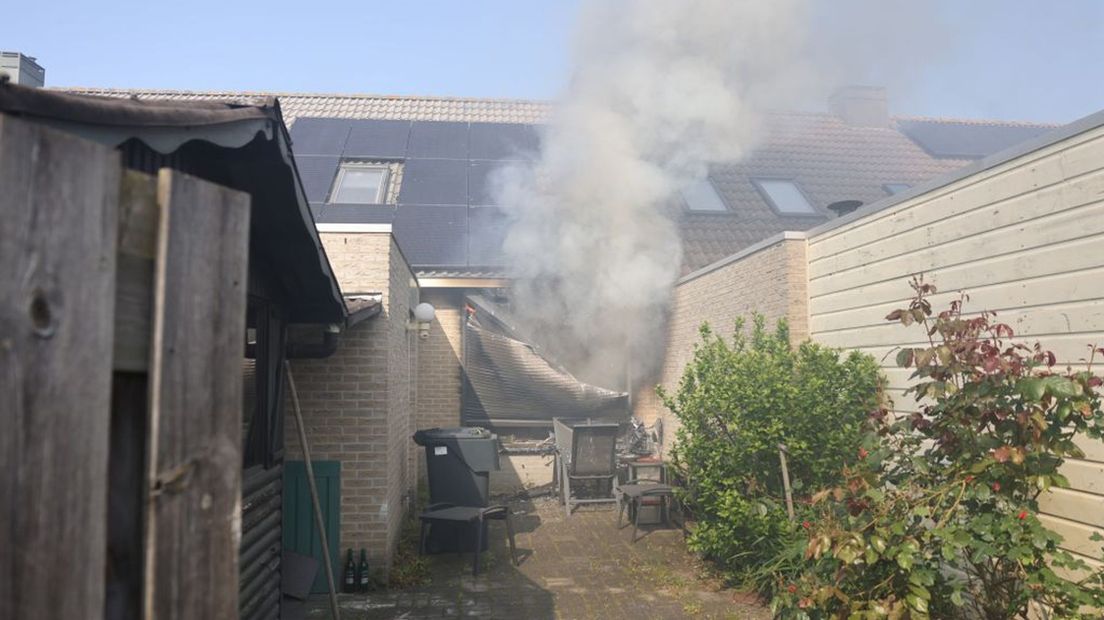 In Wezep brandde een seniorenwoning uit aan de Abraham Kuyperhof.