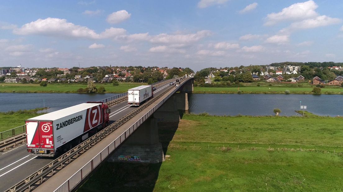 De Rijnbrug.