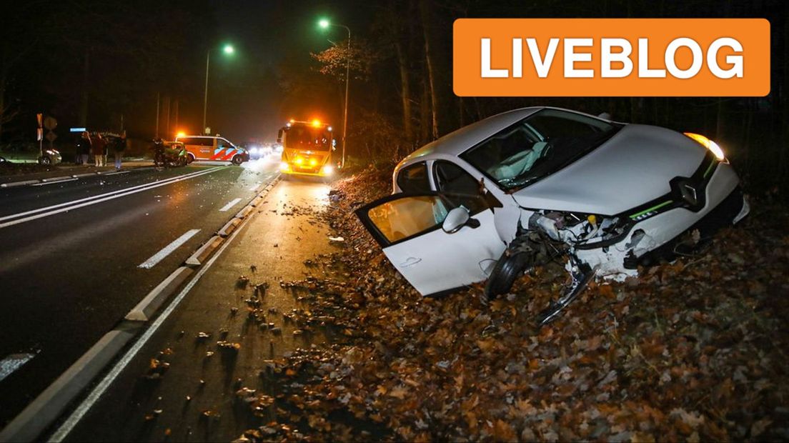 Een van de betrokken auto's eindigde op het talud bij Beekbergen.