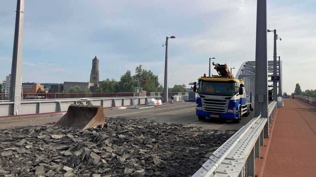 De belangrijkste verkeersader tussen Arnhem-Noord en Zuid is dicht voor grootonderhoud.