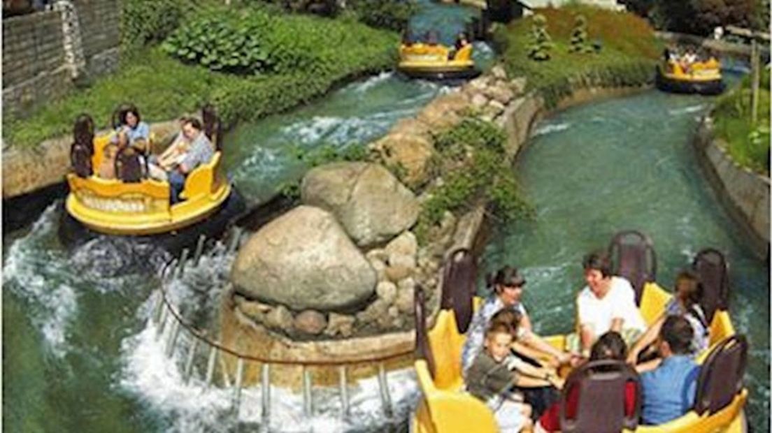 Waterattractie Sungai Kalimantan Hellendoorn