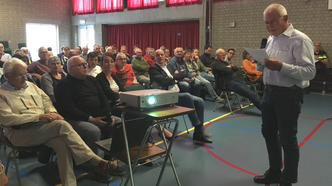 John de Rijke, voorzitter van werkgroep Trekdijk presenteert zijn plannen