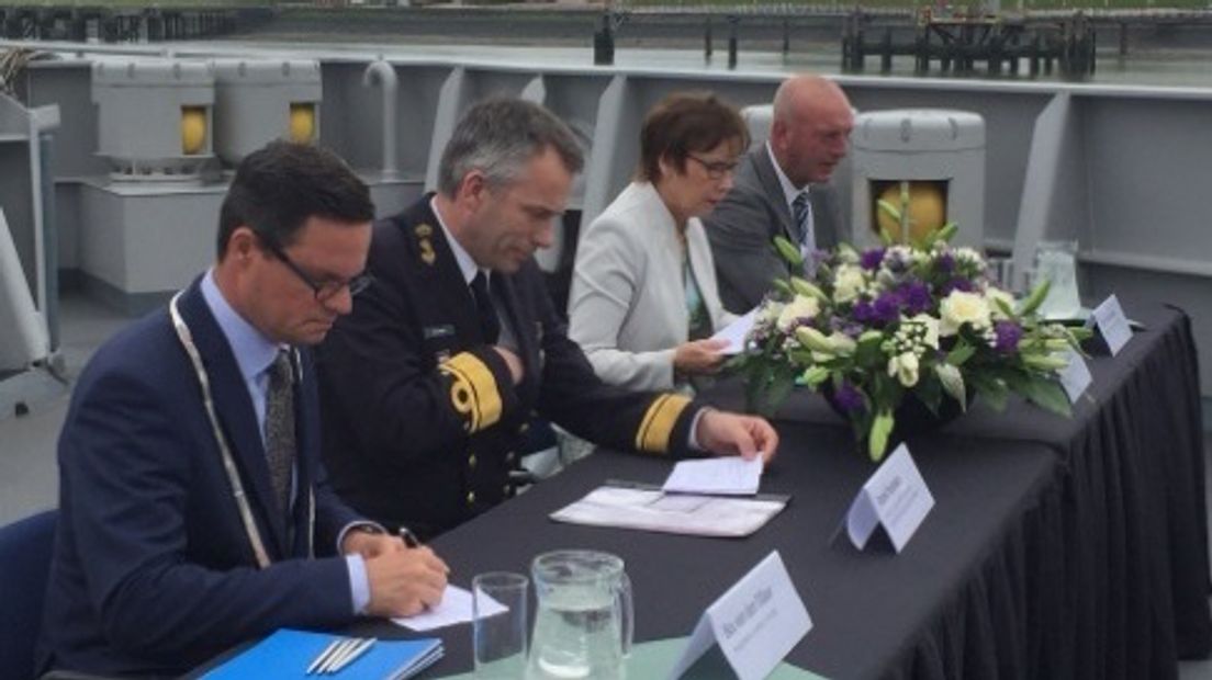 Ondertekening marinekazerne in 2016