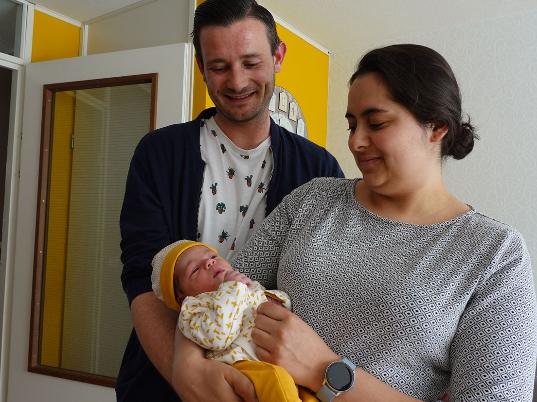 De razendsnelle geboorte van snelwegbaby Bente: 'We dachten tijd zat te hebben'