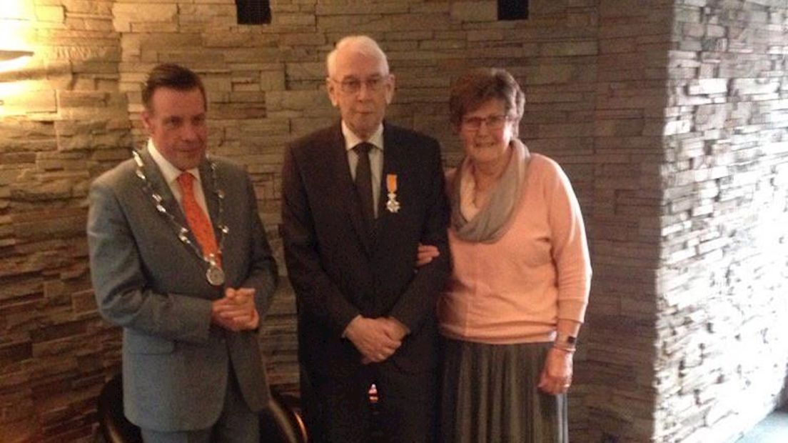 Oegema bevorderd tot Ridder