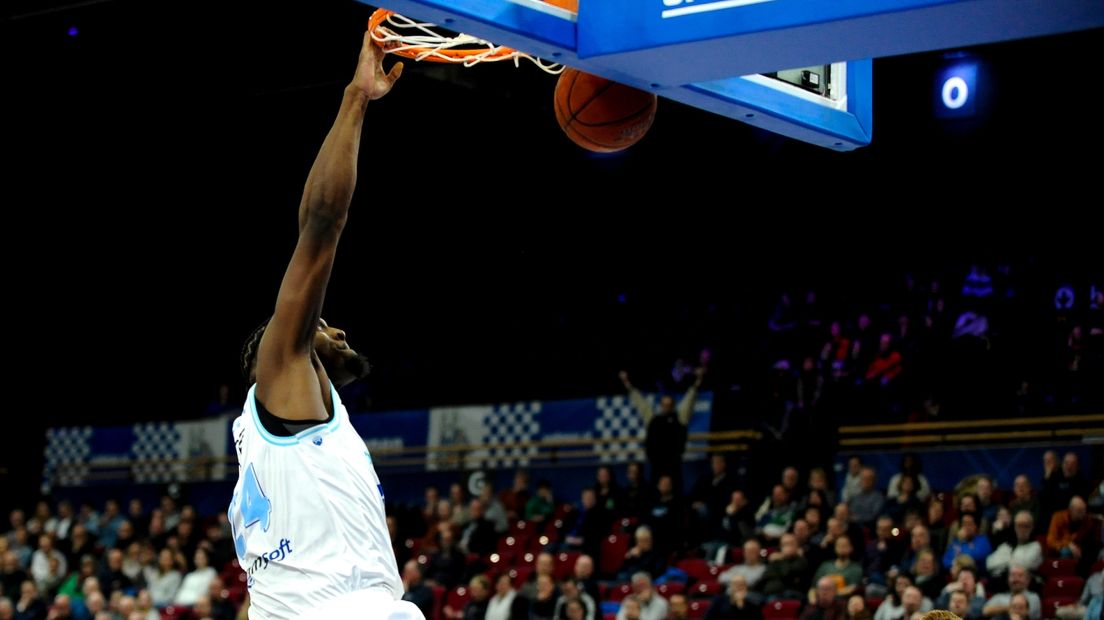 Lotanna Nwogbo na dikke zege Donar 'Ik hou van de fans en zij houden