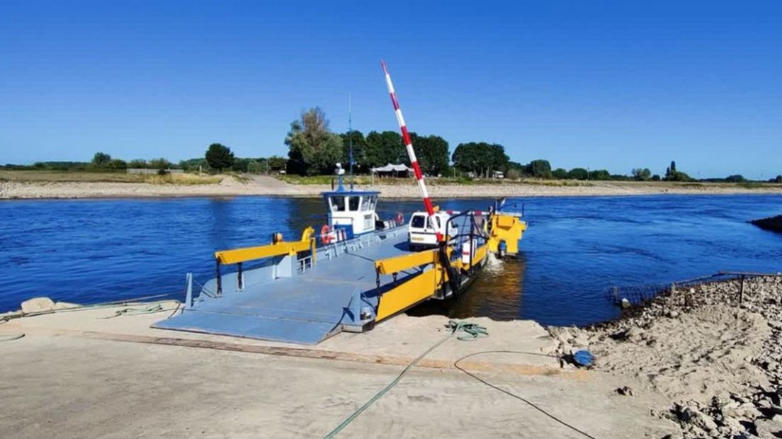 Bronkhorsterveer over IJssel gaat uit de vaart