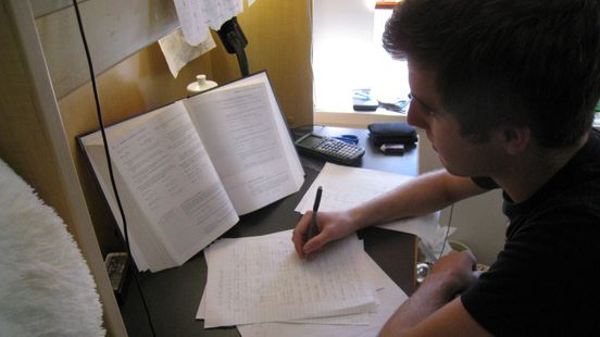 Deze Utrechtse vmbo-school nodigde de minister hoogstpersoonlijk uit voor start examens: ‘Mag meer aandacht voor zijn’