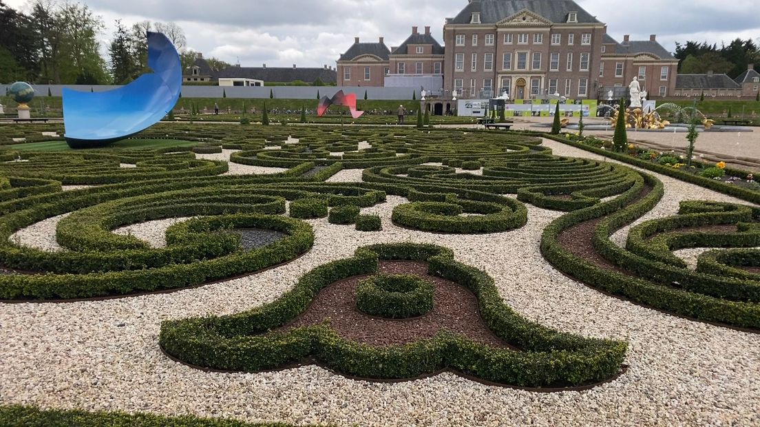Elementen uit de tuinen van Paleis Het Loo komen terug in de kasteeltuin van Vianen.