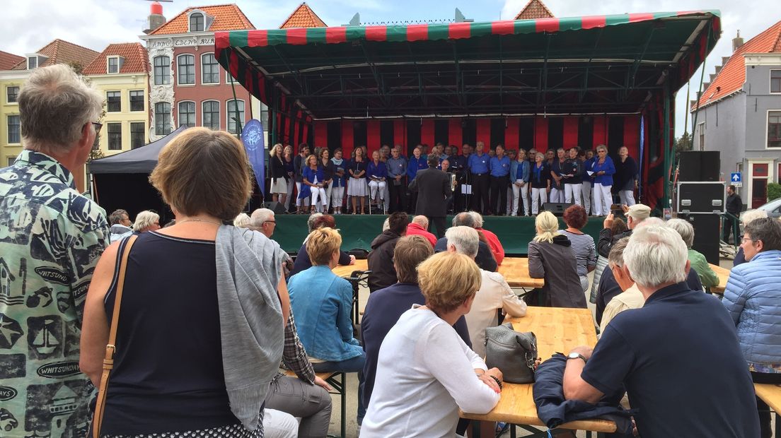 In Vlissingen was vandaag een smartlappenfestival ter ere van de tiende verjaardag van smartlappenkoor Scharretjoe