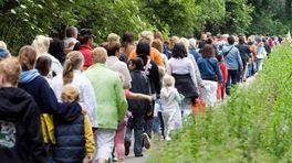 Een potje met vet zonder sigaret tijdens avondvierdaagse