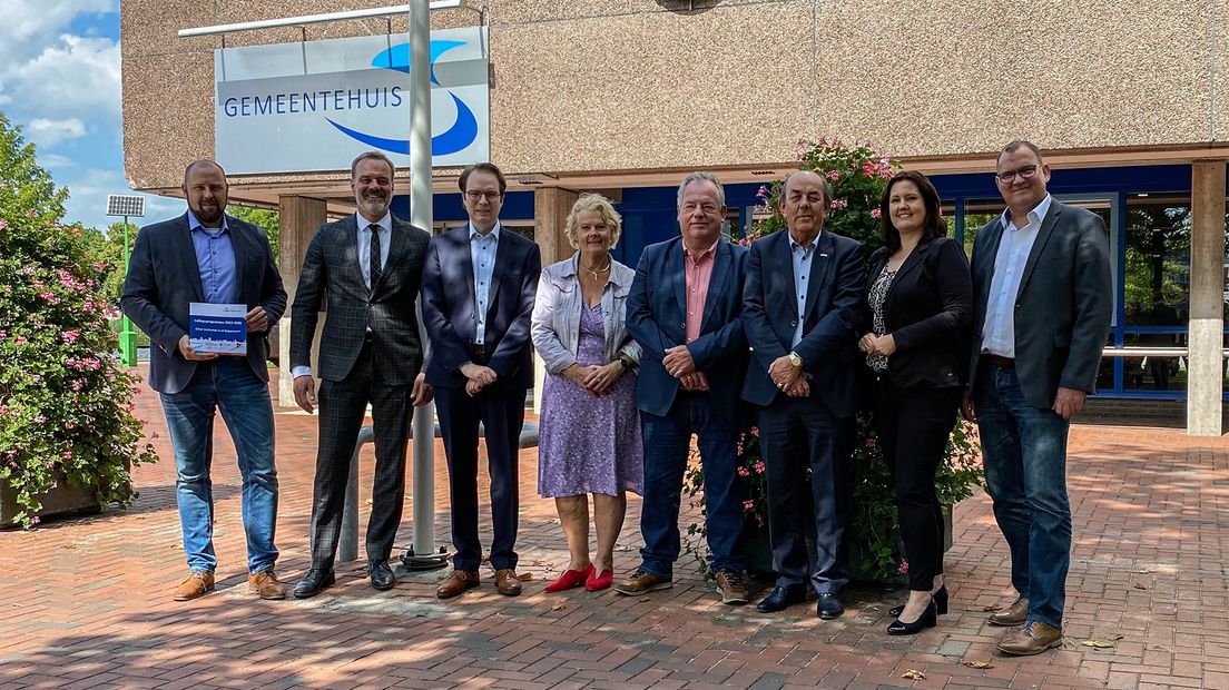 De betrokken partijen presenteren het collegeakkoord