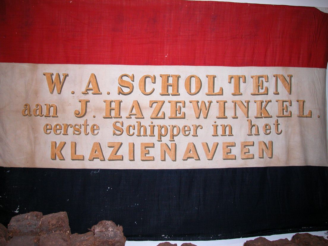 Historische vlag Klazienaveen (Rechten: Collectie Veenkoloniaal Museum Veendam)
