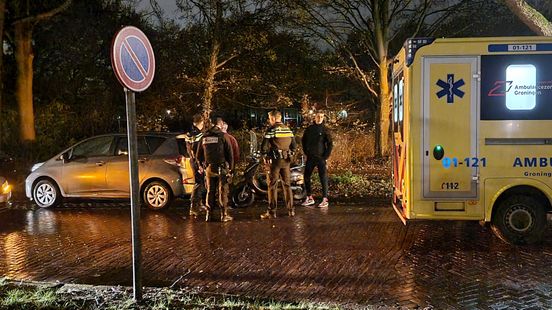 112-nieuws maandag 5 december: Scooter botst op geparkeerde auto • Auto te water • Bestelbus in brand