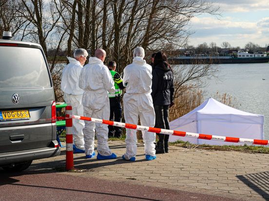 In rivier gevonden overleden baby is geboren na voldragen zwangerschap