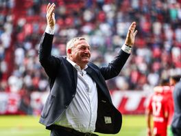 Ron Jans geniet van laatste thuisduel in competitie: "Veel mooier kan het eigenlijk niet, een geweldige dag"
