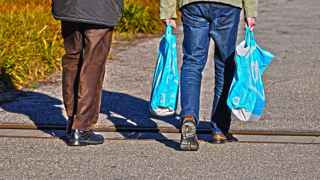 Naoberschap: helpen met de boodschappen (Rechten: Pixabay.com)
