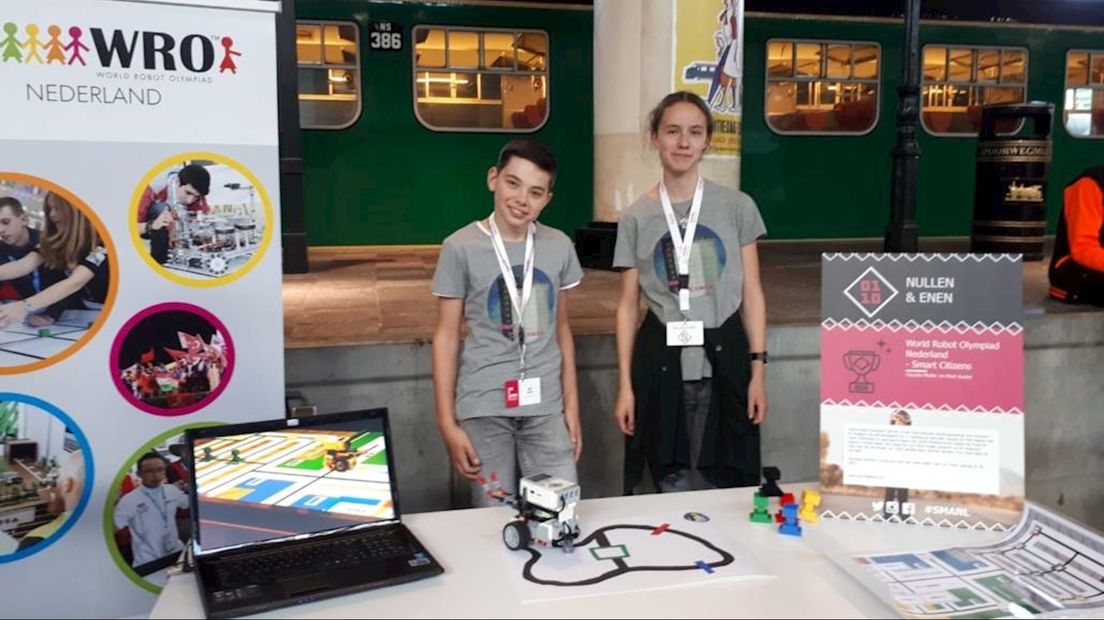 Mart en Claudia doen mee aan de World Robot Olympiad