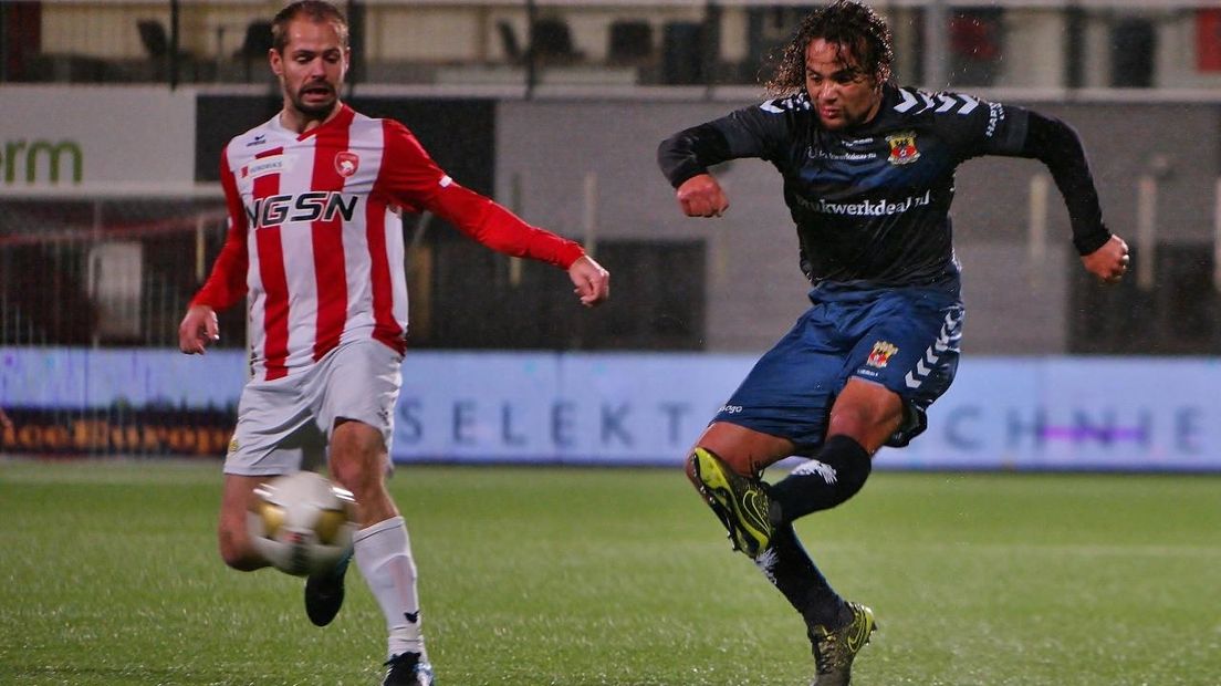 Istvan Bakx in actie voor FC Oss