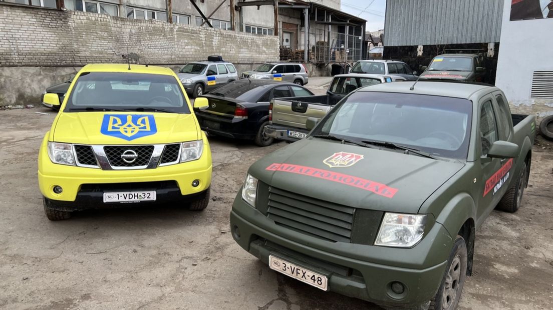 De auto’s die Wierdenaar Joshua Jannink met een vriendengroep aan Oekraïne levert, zijn vooral bestemd voor het leger maar ook enkele hulporganisaties zijn voorzien van een voertuig