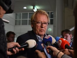 Jaap Smit: fractievoorzitters Den Haag leveren telefoon tijdens vertrouwelijk gesprek zelf in