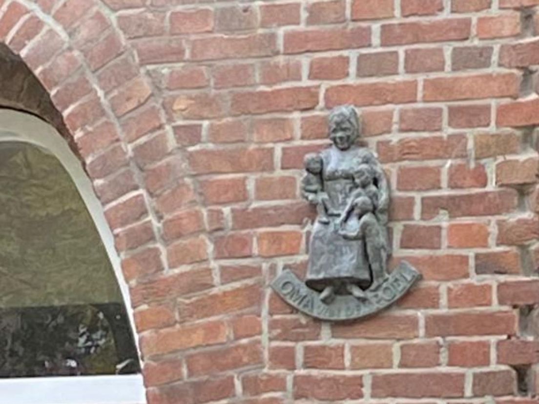 Het beeldje aan de Mathenesserdijk