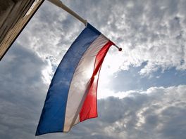 Haaksbergen: 'met dodenherdenking en viering bevrijding niet omgekeerd vlaggen'