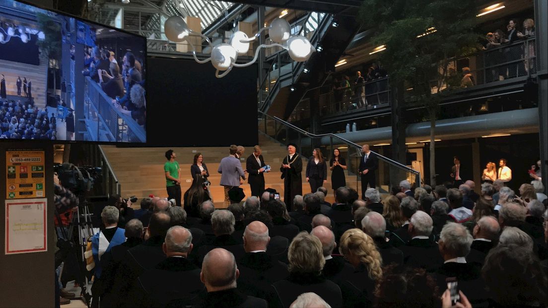 Koning Willem-Alexander opende het TechMed Lab van de Universiteit Twente