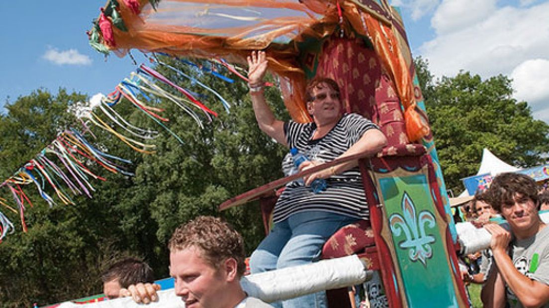 Tante Rikie presenteert "onmundig mooi" Achterhoeks verhalenboek