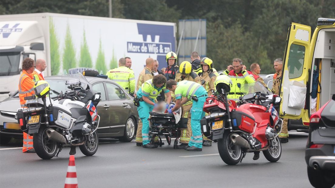 Ongeluk op de A4 bij Rijswijk.