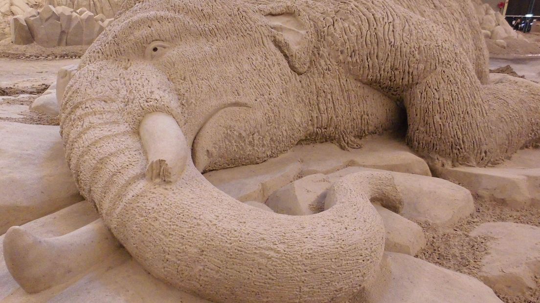 Zandsculptuur in de Prins Bernhardhoeve