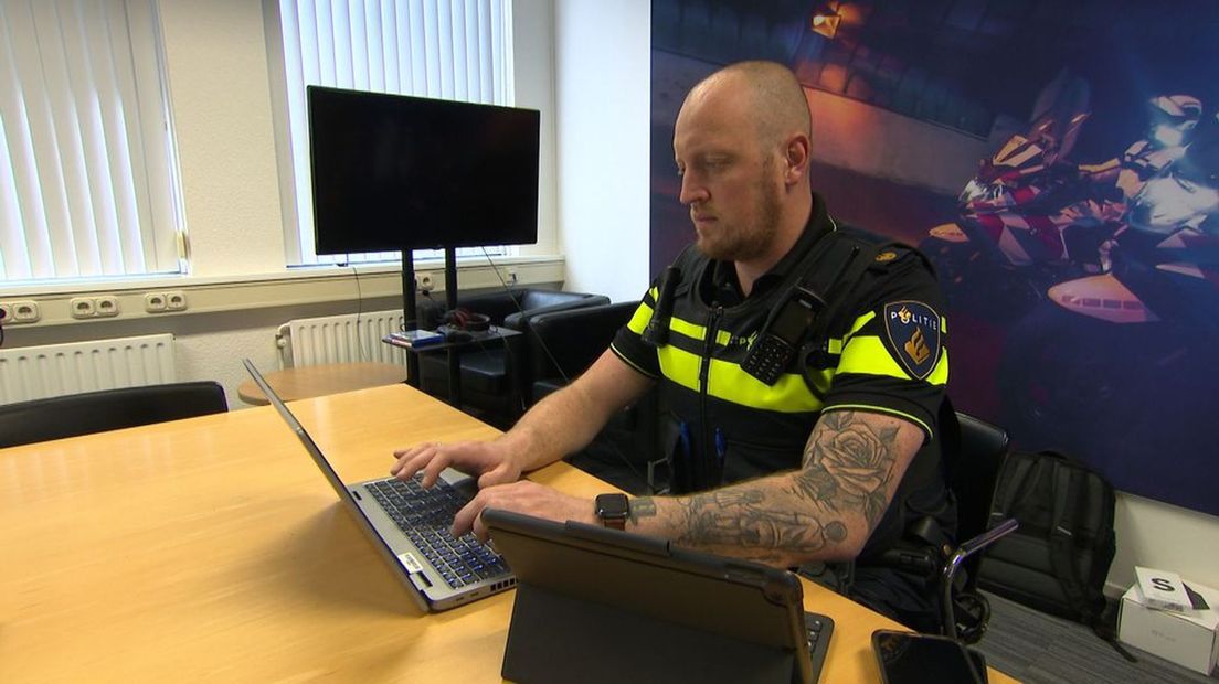 Wijkagent Sander Hoed.