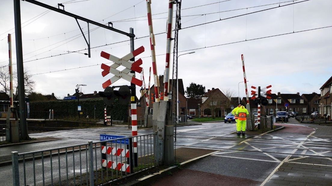Het is weer zover: storing bij spoorwegovergang Almelo de Riet