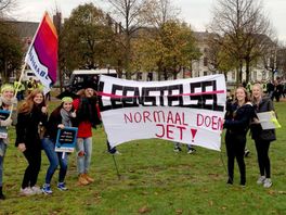 Het is nu écht definitief: de basisbeurs voor studenten keert terug