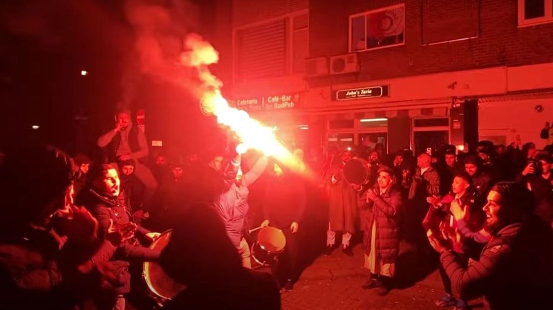 Marokkanen vieren feest in Arnhem.