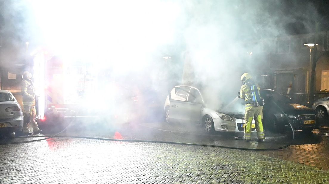 Op Oudejaarsdag werden Stella en haar dochter gewekt door de brand