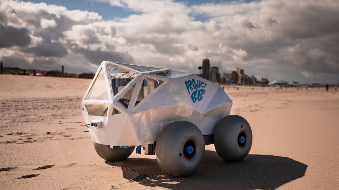Beach Cleanup zoekt robottrainers om te helpen sigarettenpeuken op te ruimen