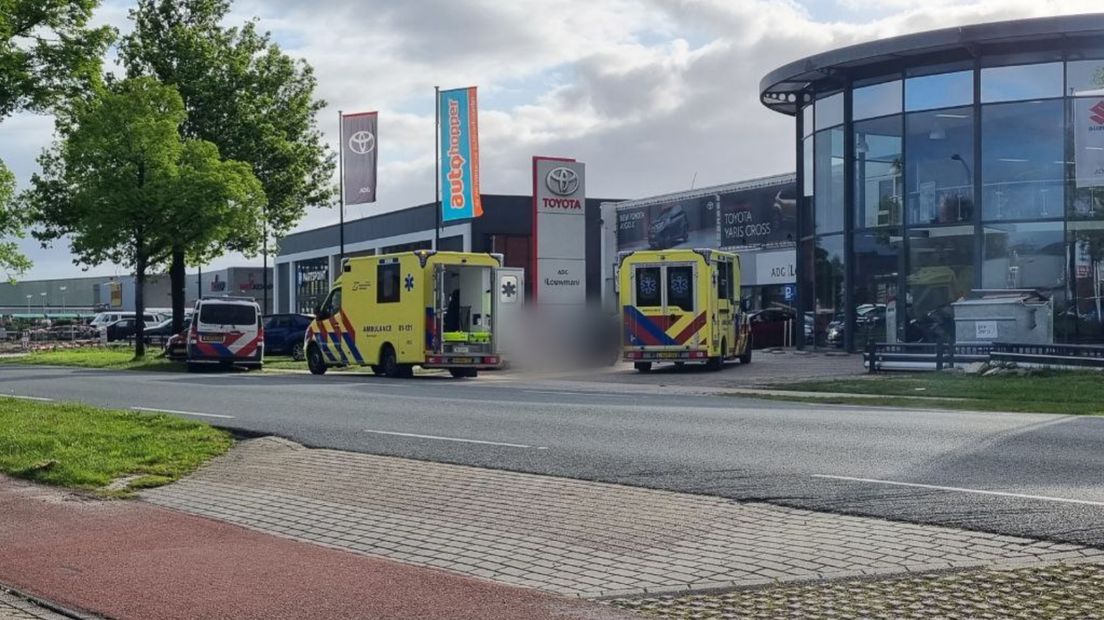 Twee ambulances zijn ter plaatse