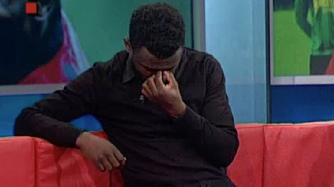 Een emotionele Christian Gandu in de studio van RTV Utrecht.