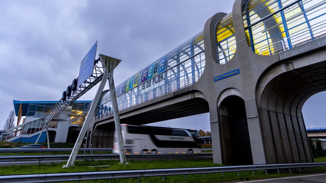 De Nelson Mandelabrug in Zoetermeer