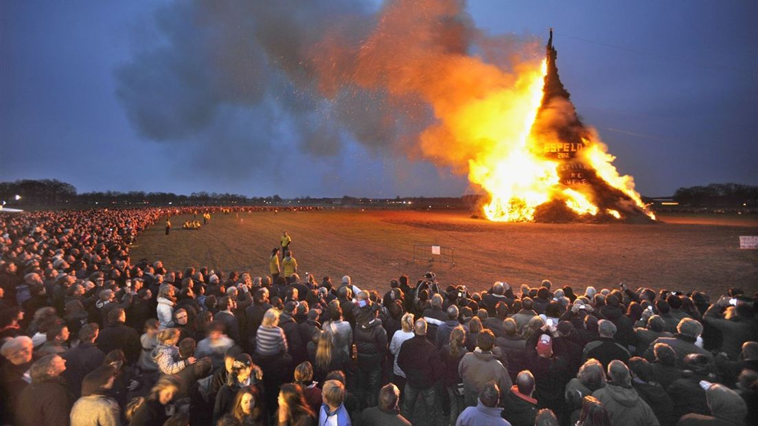 Het paasvuur in Espelo