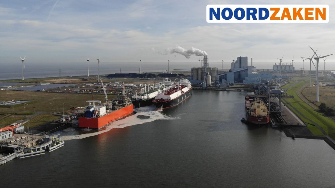De Eemshaven met op de voorgrond de lng-terminal