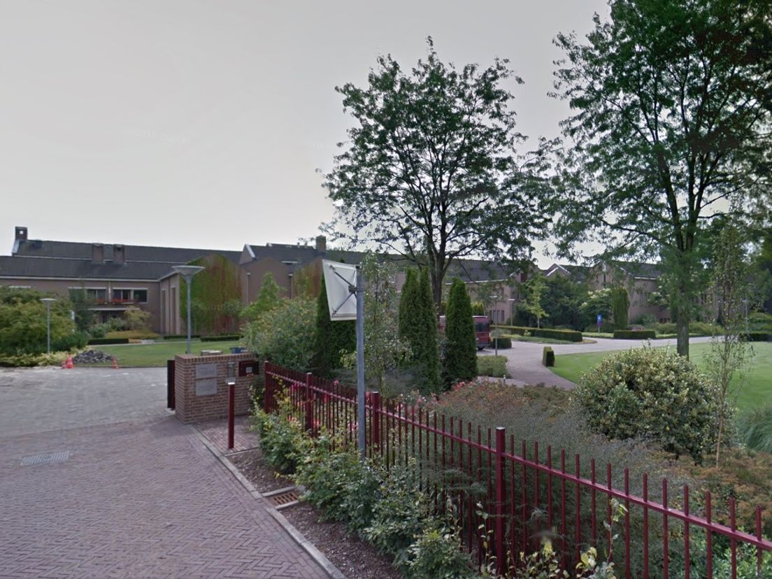 Het hoofdkantoor van de Jehova's Getuigen in Emmen (Rechten: Google Streetview)