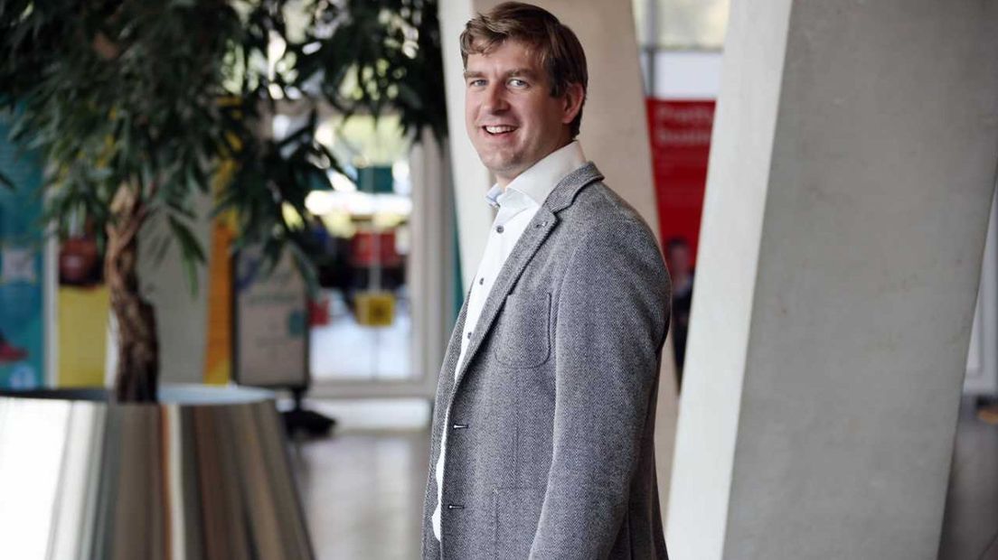 Bantema is lector op het gebied van lokaal bestuur en digitalisering