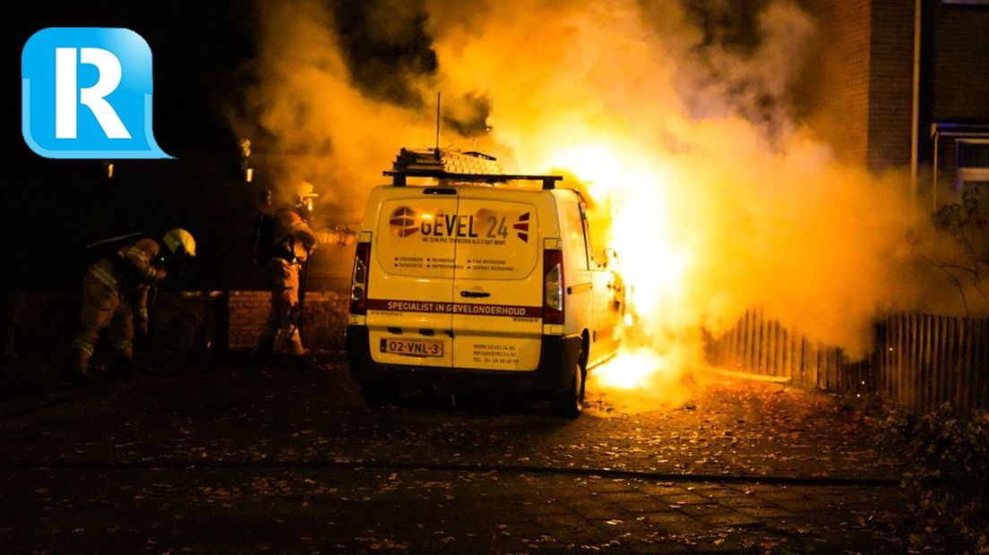 Bedrijfsbus verwoest door brand in Rheden
