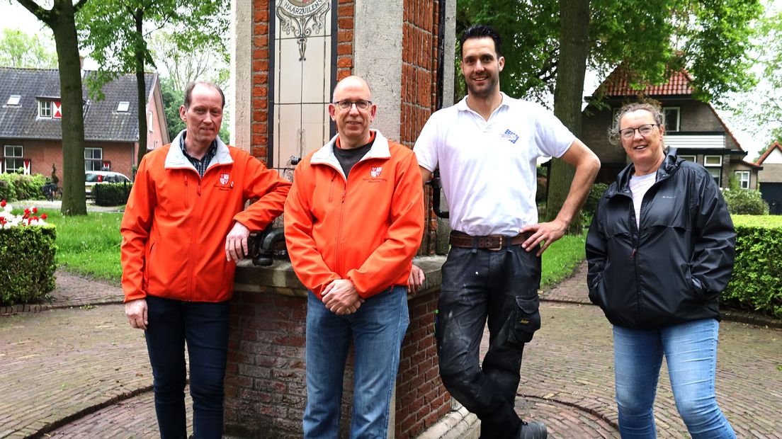 Bestuursleden van de Kermis- Oranjevereniging Haarzuilens